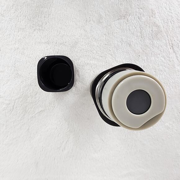 2005 Starbucks .5L Square Top Stainless Steel Bottle with Black Rubber Grip. NWT - Picture 8 of 9